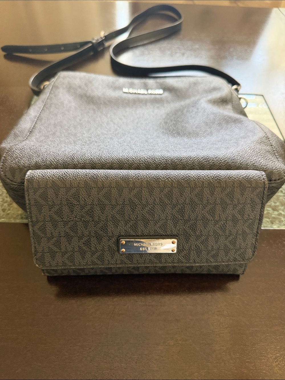 Michael Kors Black Signature Crossbody Bag with Matching Wallet - Picture 3 of 17